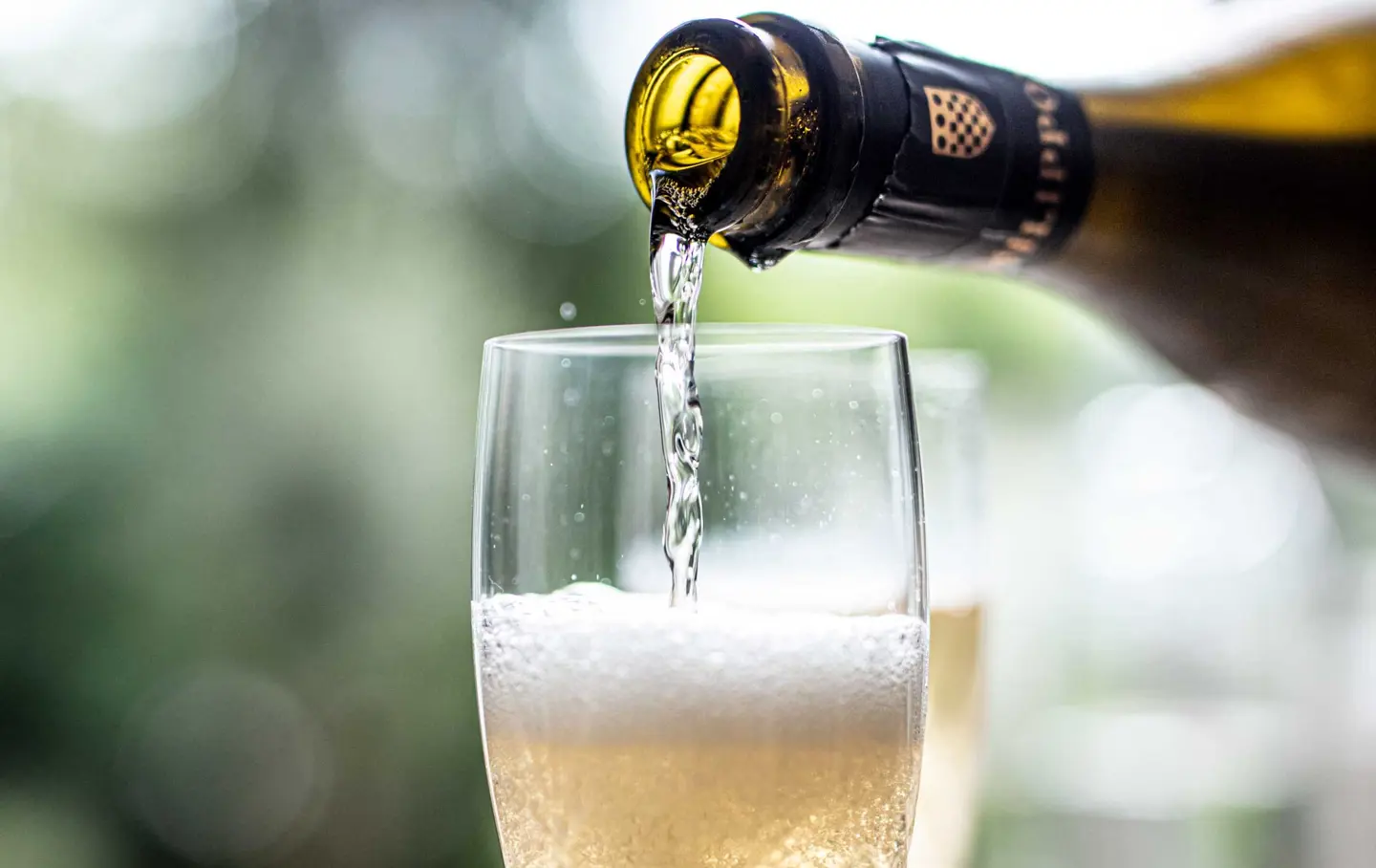 Løgismose Magasin 7 2021 Kresten Champagne Blanc De Noirs Brut Philipponnat 2 Low Beskaaret