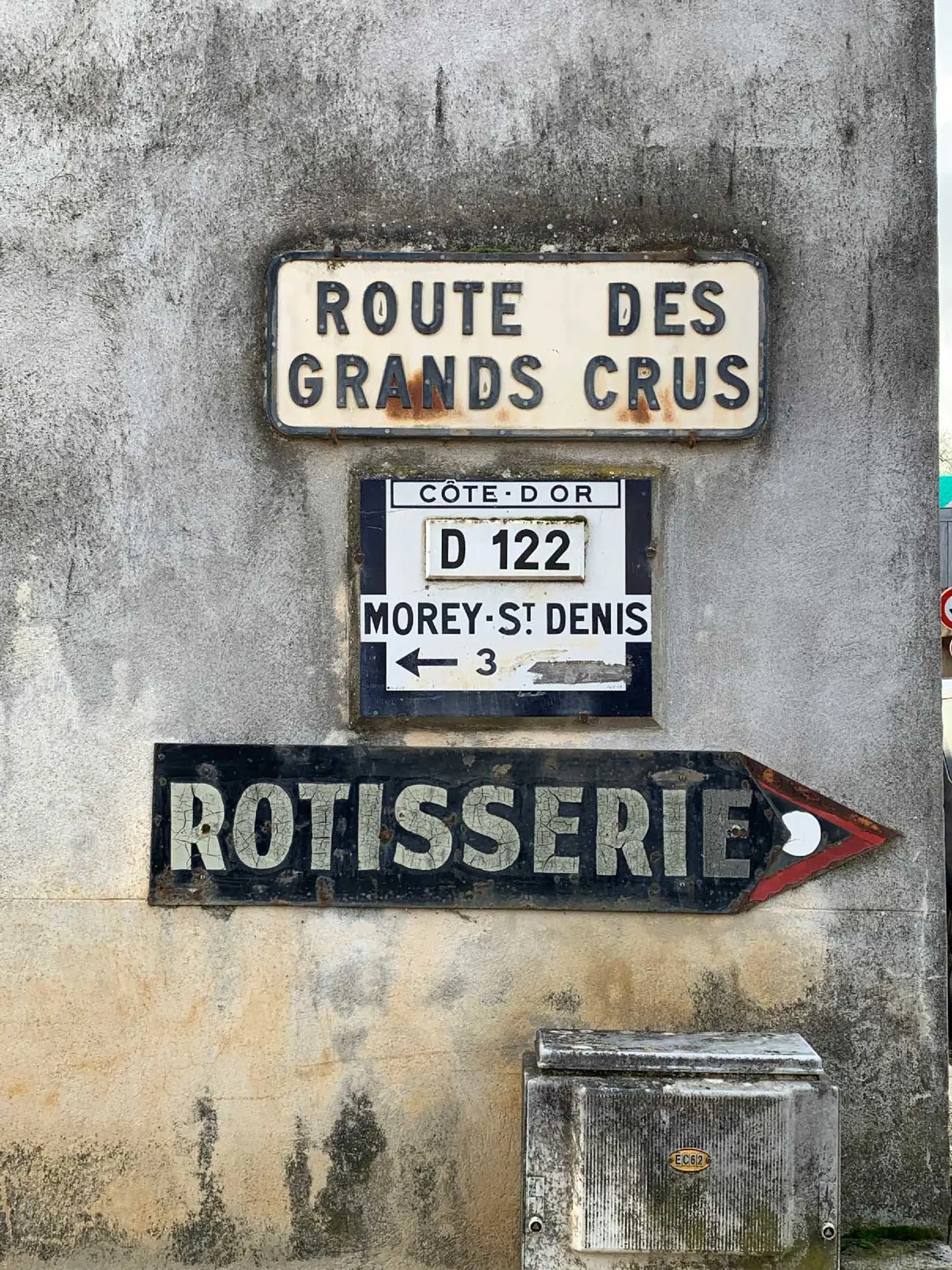 Route-des-grands-crus-Bourgogne